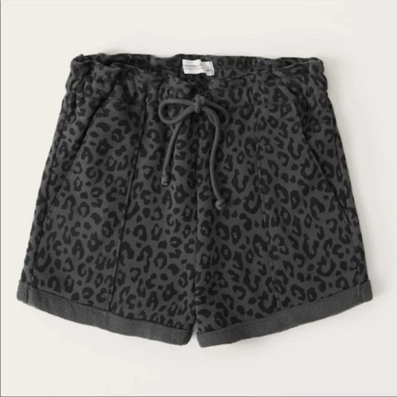 Abercrombie & Fitch Cheetah Animal Print Paperbag Cloud Sweat Shorts Size XS - Picture 1 of 11